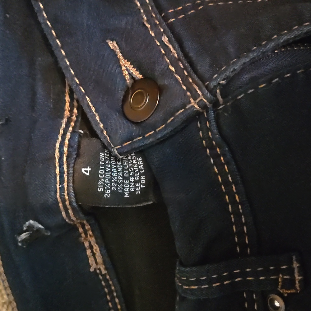 Jean capris - Picture 2 of 2